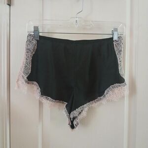 Victoria's Secret black satin pajama sleep shorts cream contrast lace trim S